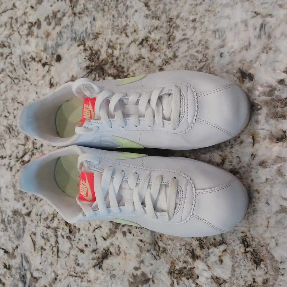 Women's Nike Classic Cortez Leather White/Barely Volt (807471 116) Sneaker sz 8